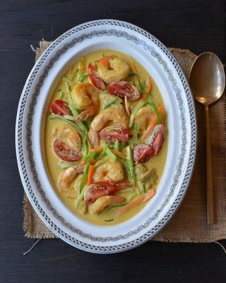 Prawn and chicken coconut curry