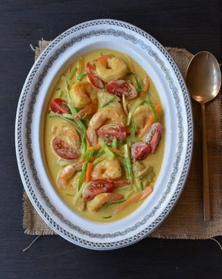 Prawn and chicken coconut curry