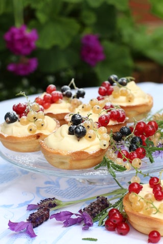 White Chocolate  and Fresh Currant Cheesecakes