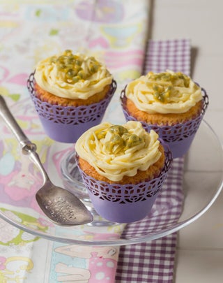 Passionfruit Cup Cakes with Cream Cheese and White Chocolate Frosting 