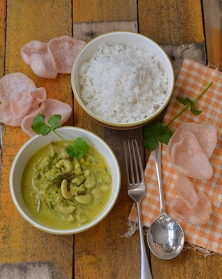 Cashew nut curry