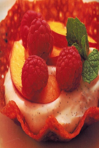 Fruit Ginger Snap Baskets With Vanilla Cream
