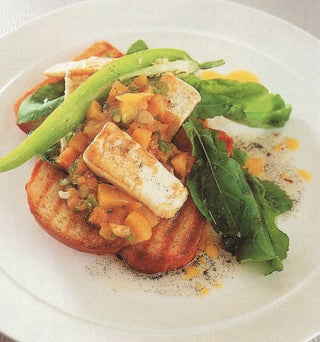 Grilled Vanilla And Peach Goat’s Cheese Salad