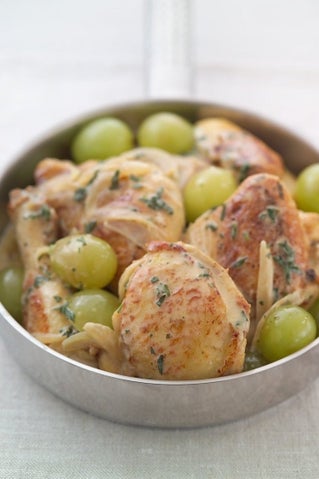Chicken In Vermouth With Grapes