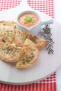 Tomato Pesto With Lime And Pizza Bread