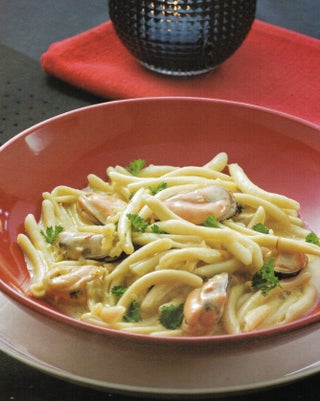 Mussels In Saffron Cream Sauce