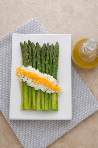 Classic Asparagus Salad
