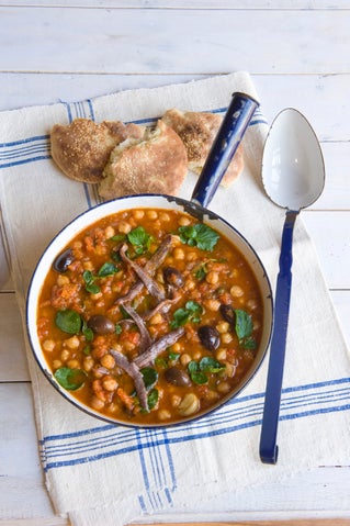 Puttanesca chickpea braise