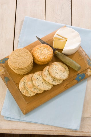 Savoury cheese biscuits