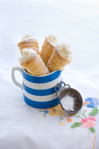 Cream horns