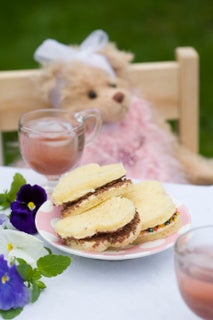 Creamy brioche sam-sams