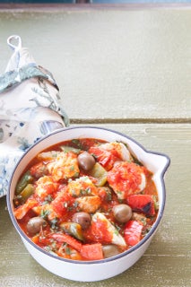 Fish stew with tomato and olives