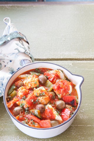 Fish stew with tomato and olives