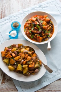 Mixed roast potatoes with garlic, paprika and rosemary