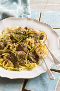 Beef stroganoff (slow cooker method)