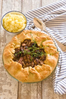 Rich pinot chicken with mushrooms