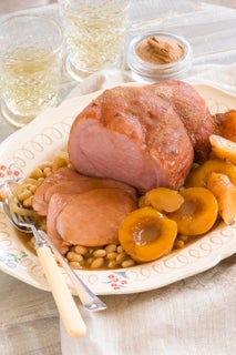 Peach and boiling bacon hot pot