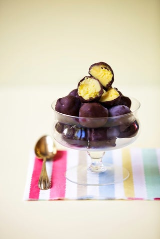 Frozen pineapple lumps