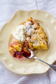 Plum 'n' cinnamon tart