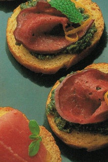 Smoked venison crostini with mint salsa