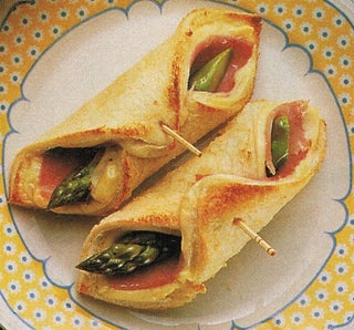 Toasted asparagus cheese rolls
