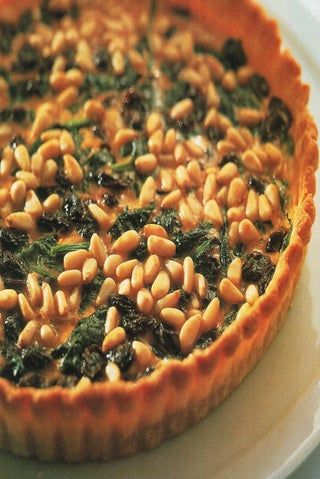 Smoked pecorino cheese and raisin tart