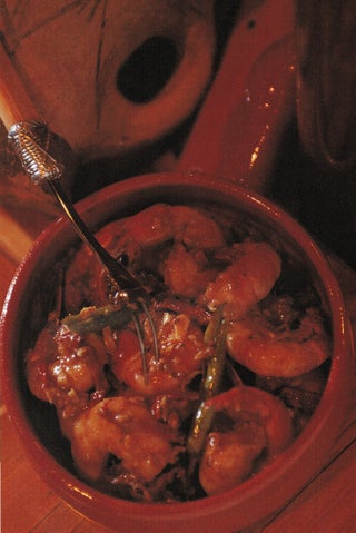 Fresh prawns in garlic and paprika