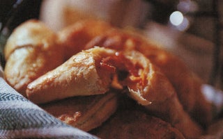 Spicy pork and saffron empanadillas