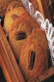 Cinnamon nut biscuits
