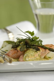 Lemon and pepper salmon with Bearnaise sauce
