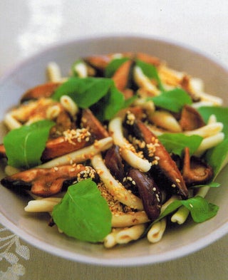 Sesame mushroom salad