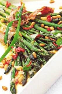 Asparagus and prosciutto with roasted garlic dressing